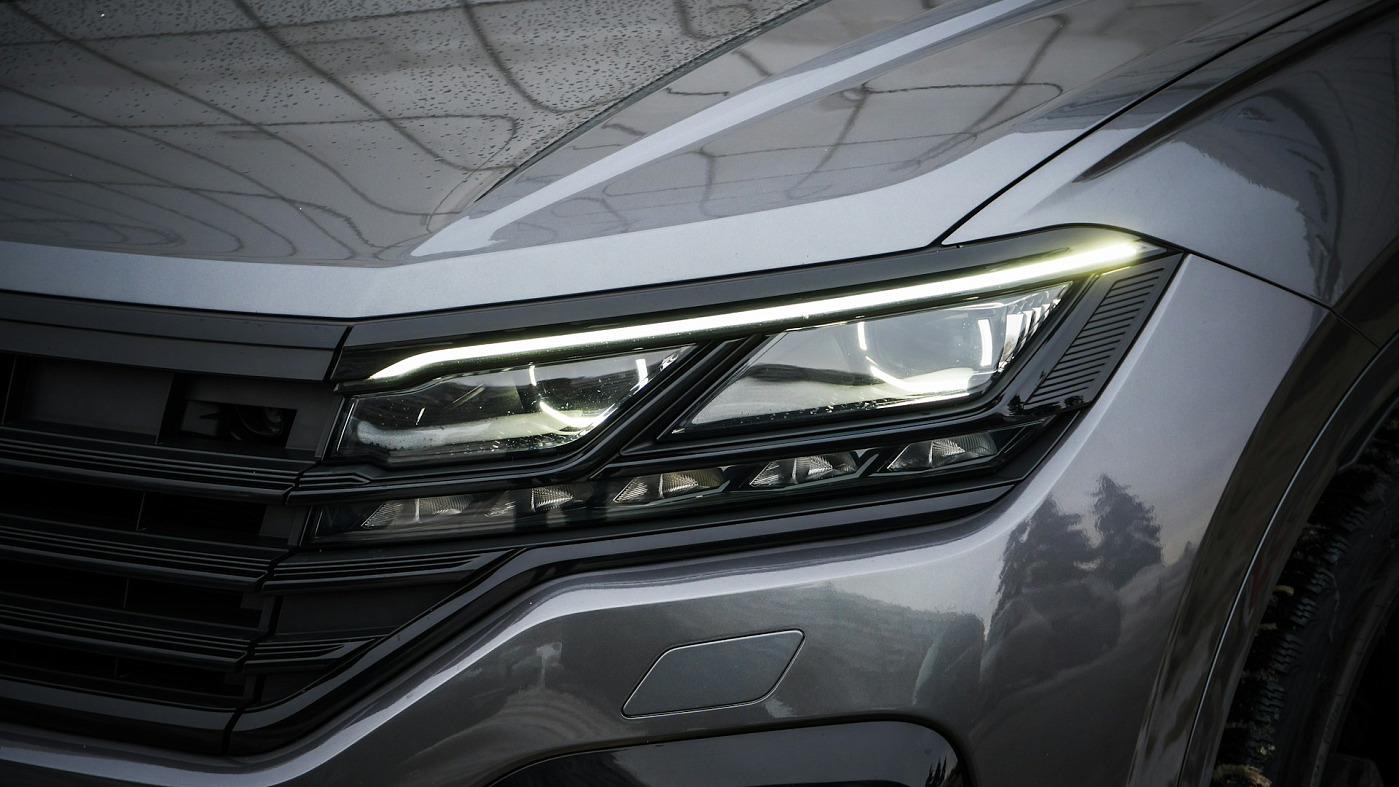 Как ухаживать за фарами автомобиля